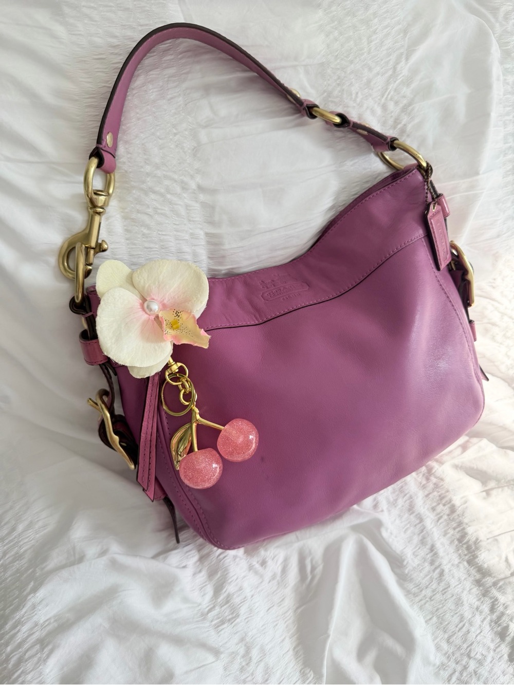 Vintage Coach Magenta Leather Zoe Hobo Shoulder Bag